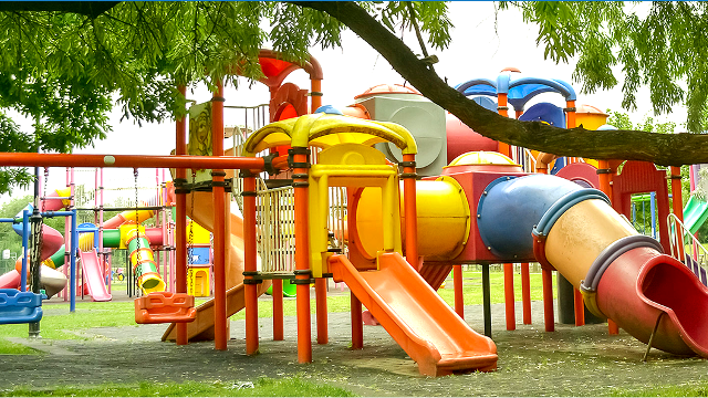 Детский игровой комплекс и детские комнатные площадки